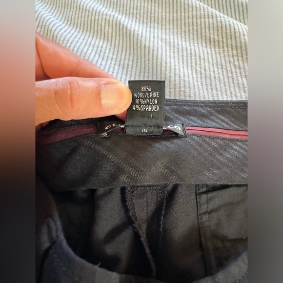 🟢CLUB MONACO size 6 Black capri dress pants.🟢 - Picture 8 of 10